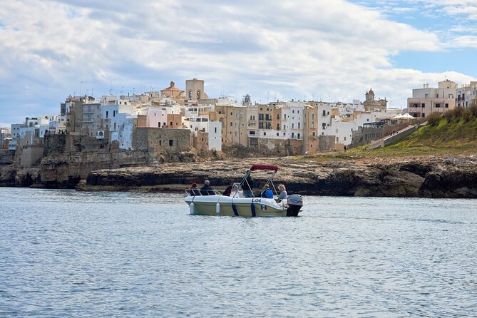 1 Hour and a Half Panoramic Tour of Polignano a Mare by Boat - Lovers Cave (Grotta degli Innamorati): The Escape Hatch for Quiet