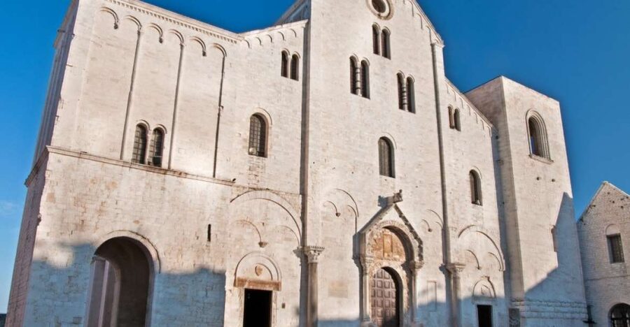 2-Hour Bari City Tour - Where this 2-hour Bari route starts (and why that choice is smart)