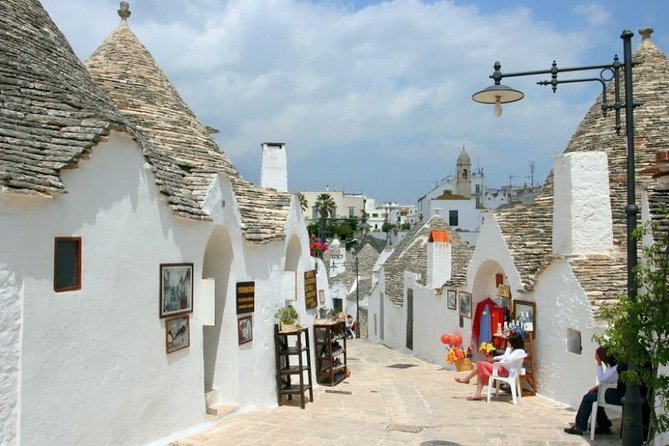 Alberobello and Polignano private walking tour - The 4 to 5 hour plan: enough time to enjoy, not enough to get sloppy