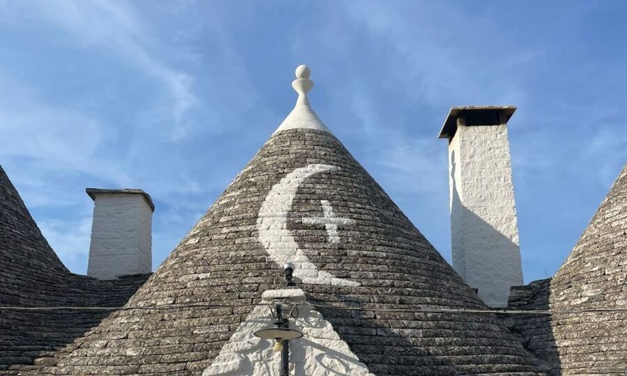 Alberobello: Gastronomic Walking Tour - Aia Piccola: trulli streets that feel lived-in