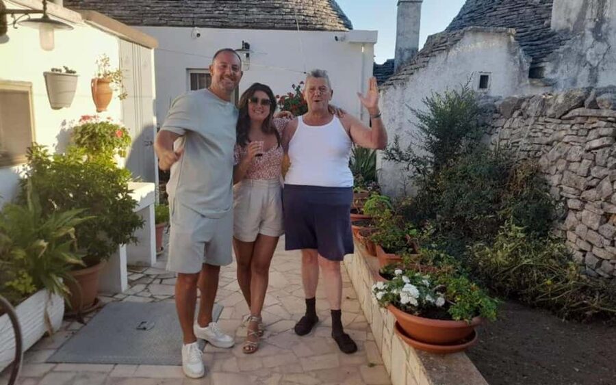 Alberobello: Gastronomic Walking Tour - Cheese stop and burrata tasting: the Apulia “yes, really” moment