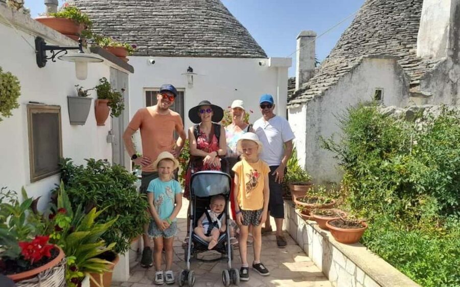 Alberobello: Gastronomic Walking Tour - Rione Monti: trulli architecture with bigger views