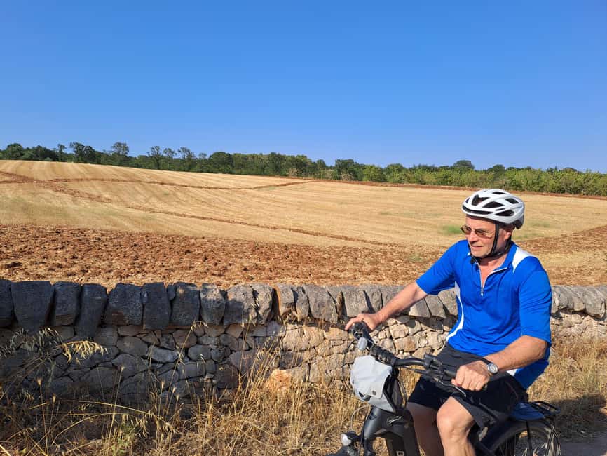 Alberobello: Guided e-bike tour + mill & donkey farm - Inside the family flour mill: from grain to flour craft