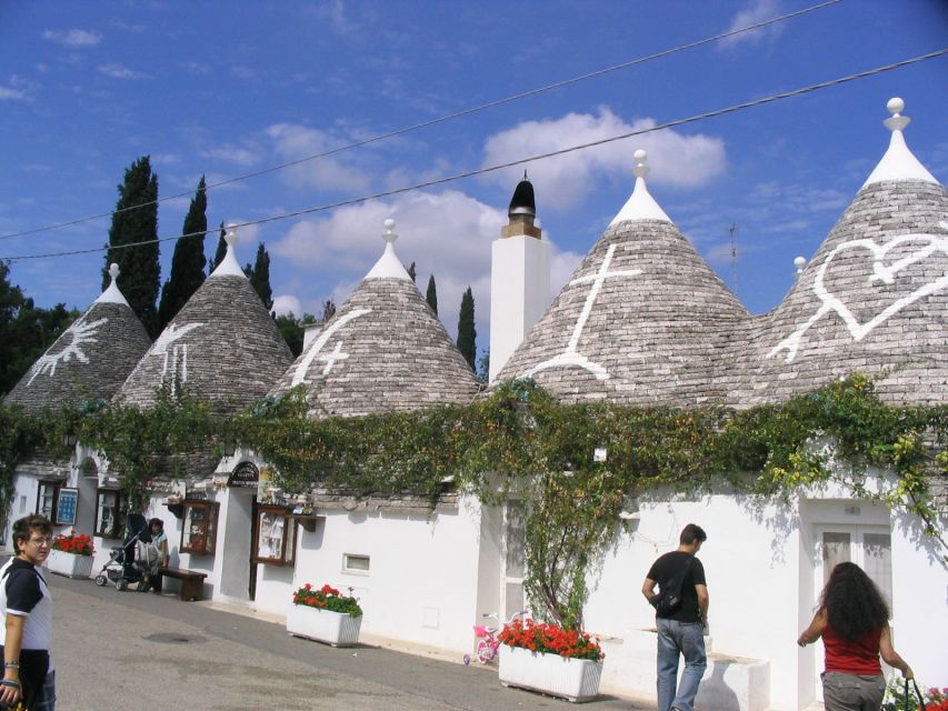 Alberobello: History Walking Tour - From Belvedere Views to Trulli in Walking Distance