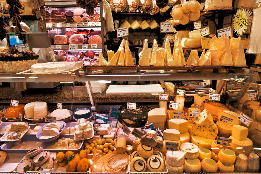 Alberobello: Market, Cooking Class & Meal at a Local's Home - Market Shopping in Alberobello’s Local Style