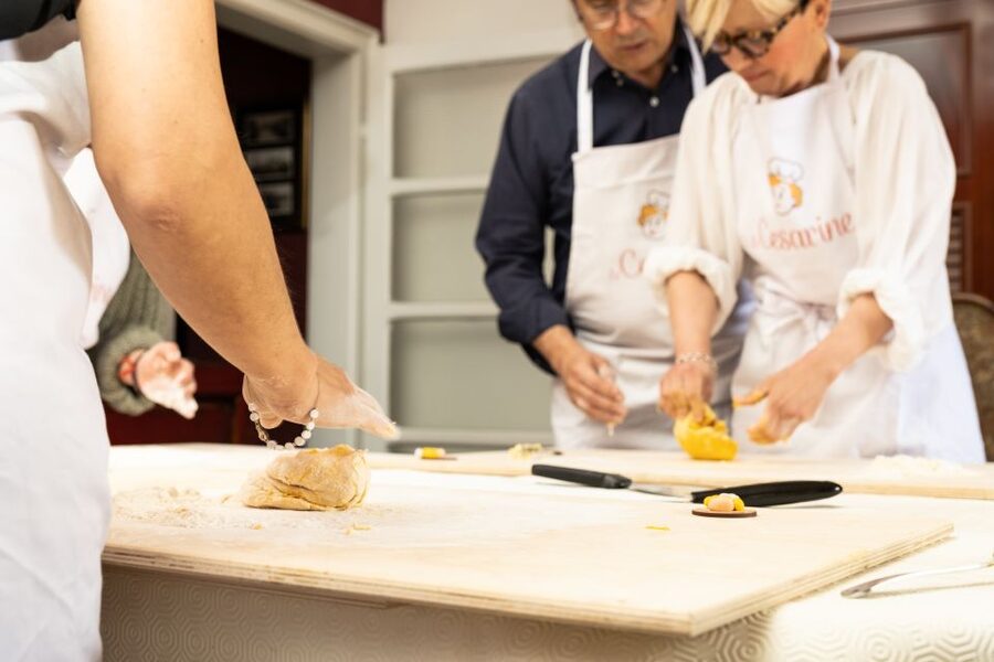 Alberobello: Pasta and Tiramisu Class at a Local's Home - Prosecco Aperitivo and the First Lesson: Getting Started Right