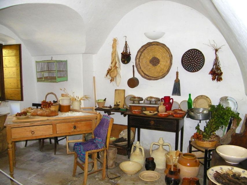 Alberobello's Trulli: 2-Hour Guided Walking Tour - What it’s like on the ground: pace, streets, and practical expectations