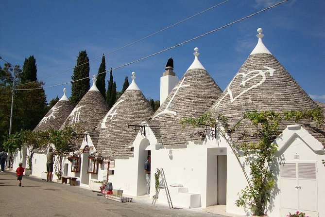 Alberobello with a local tour guide! - Getting Started at Terra Mossa (And How the Tour Flows)