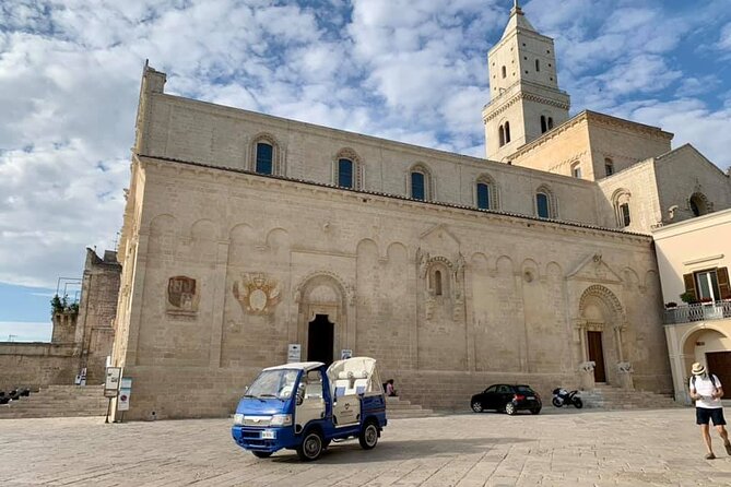 Ape Calessino Tour nei Sassi di Matera - Piazza del Sedile and the Conservatorio: when Matera has a music heartbeat