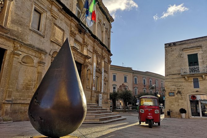 Ape Tour Matera - Panoramic tour in ape calessino - Piazza San Pietro Caveoso: The Main Square Moment