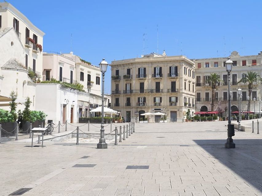 Bari: Alleys of the Ancient Village Exploration Tour - Piazza Mercantile and Bari Vecchia: the city as a living route