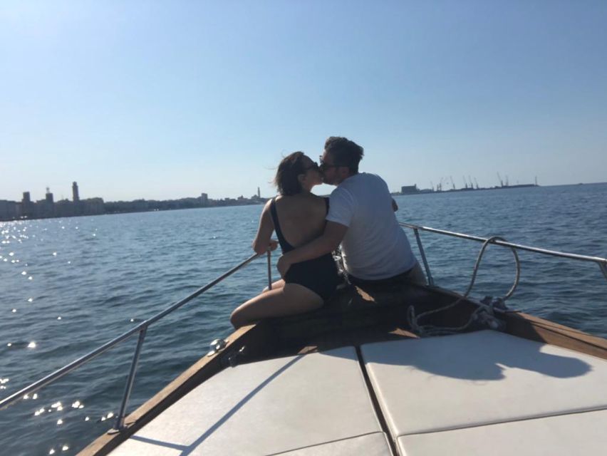 Bari by boat: admire the city from the sea with Aperitivo - The swim break: how it works and what to bring
