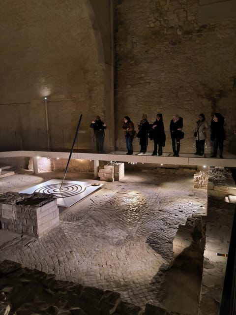 Bari: Guided Tour with archaeologist - Cathedral of Saint Sabinus and the Succorpo underground route
