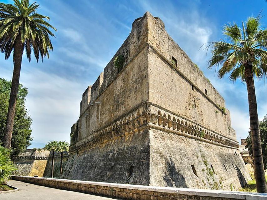 Bari: Norman-Swabian Castle Guided Tour - Inside the west wing: the Gipsoteca and the 1911 unity story