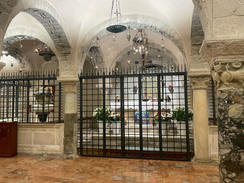 Bari: Old City Highlights Walking Tour - Rain-or-shine practical advice for Bari’s narrow streets
