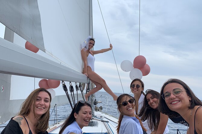 Bari sailing cruise in search of dolphins - The Choppy-Sea Reality Check: Comfort, Safety, and Seasickness