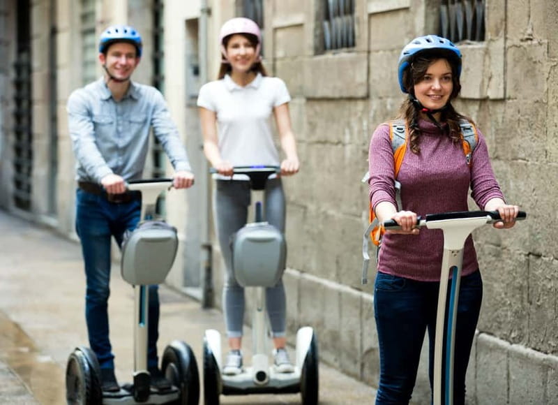 Bari: Sightseeing Segway Tour - Seafront views and lively squares, with focaccia included