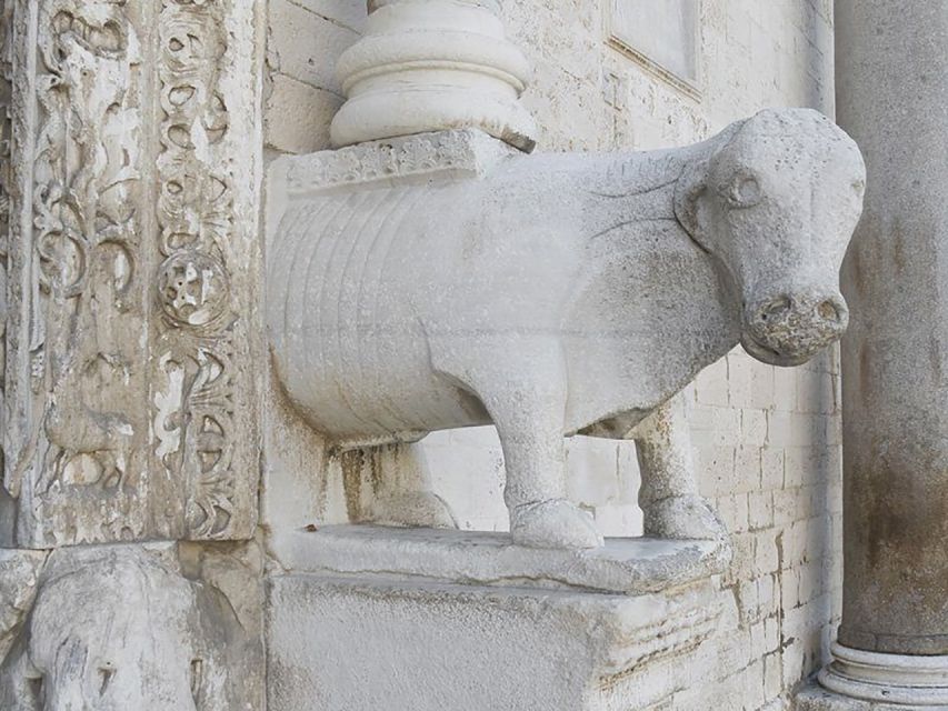 Bari: St. Nicholas Basilica and Crypt Guided Tour - Down in the Crypt: Relics of Saint Nicholas and the Legend Connection