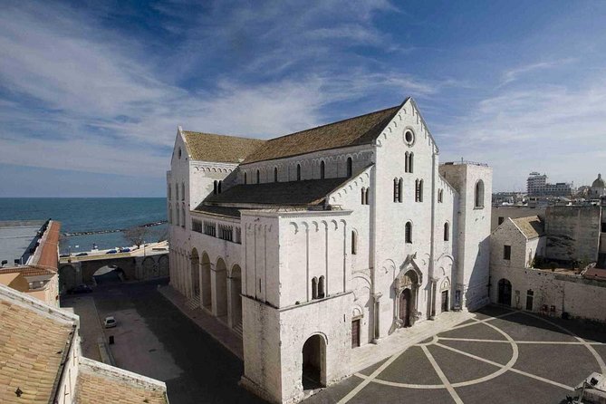 Bari Street Food Walking tour: Group or Private tour - Via delle Orecchiette and the Final Ice Cream