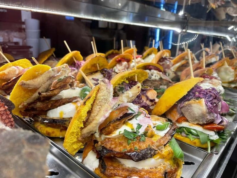 Bari: The Ultimate Street Food Tour with a Local - Piazza dell’Odetrigia: where you start and what to bring