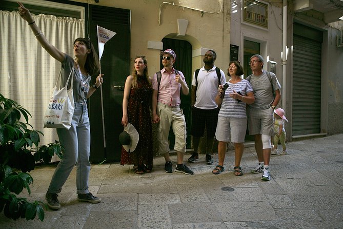 Bari Vecchia Group Tour in Italian - The guide factor: licensed, local, and story-led