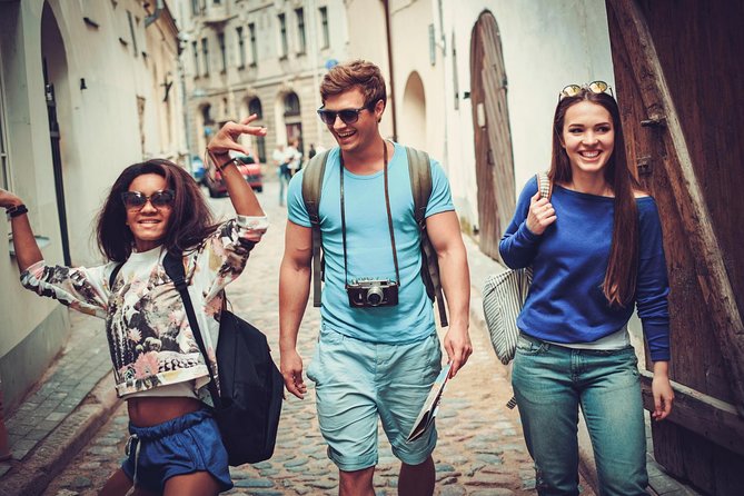 Bari Walking City Tour - Bari Vecchia landmarks: Basilica of Saint Nicholas and Saint Sabinus