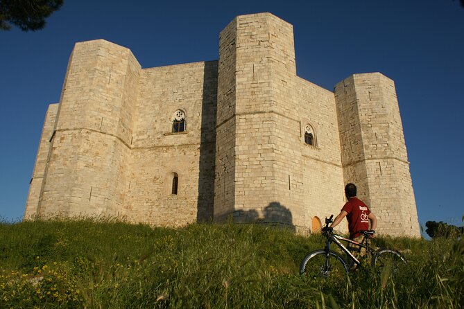 Bike Tour into the nature around Castel del Monte - Alta Murgia National Park: the dirt-road loop you’ll feel