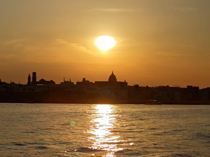 Boat tour in Monopoli of 1.30h - Passing Monopoli’s walls and the Charles V castle viewpoint