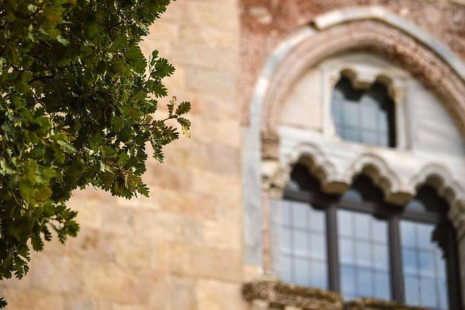 Castel del Monte, between wonder and mystery - Castel del Monte’s strange pull: design that doesn’t behave