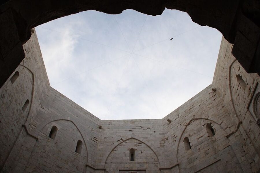 Castel del Monte Tour with transfer from Trani - Key points before you go
