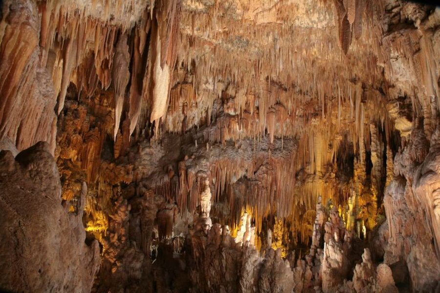 Castellana Caves & Polignano by Boat from Bari and Polignano - Polignano boat tour from San Vito: sea caves with a new view