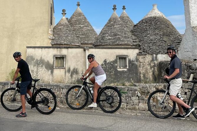 E-Bike, Focaccia and Wine - The Rosolii Finish: Homemade Liqueur and a Proper Sweet Ending