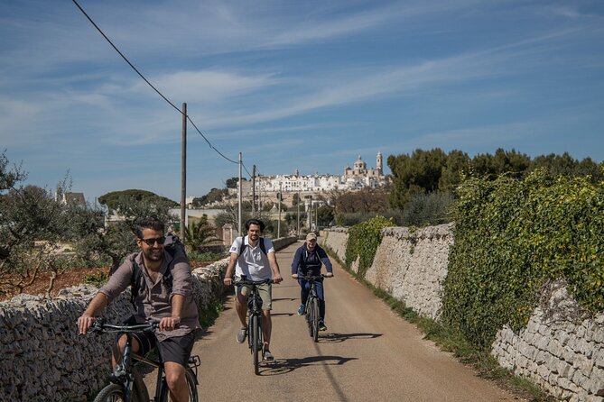 E-bike ring tour between Locorotondo and Martina Franca - Stop-by-Stop in Locorotondo: Churches, Arches, and Quiet Viewpoints