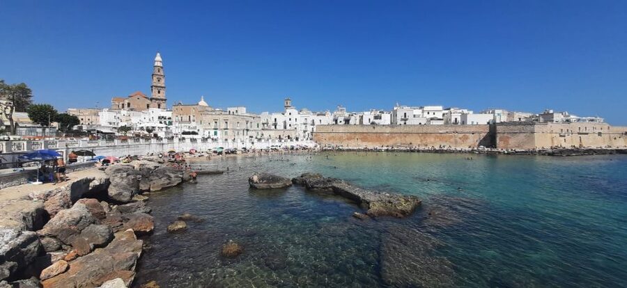 E-bike tour from Monopoli to the rocky village of St. Andrew - Monopoli old town on foot: quick stories, not a marathon
