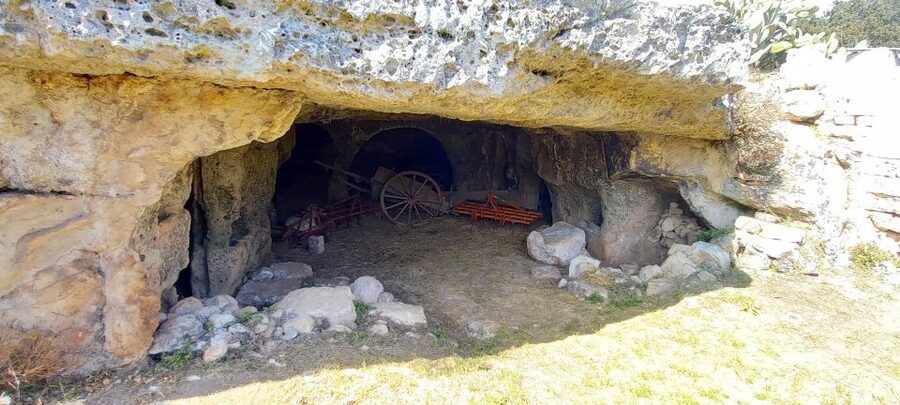 E-bike tour from Monopoli to the rocky village of St. Andrew - The St. Andrew rock village walk: what makes it unforgettable