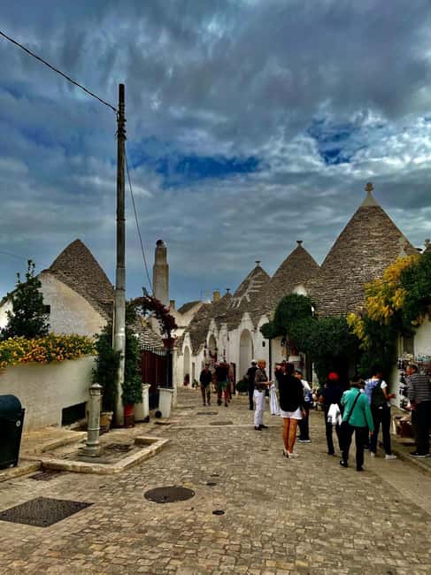 Expert Guided Tour & Tasting, Alberobello - Meeting Point at the Bus Check-Point: Start Without Stress