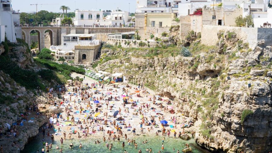 From Bari: Full-day tour to Polignano and Alberobello - Who this tour suits best