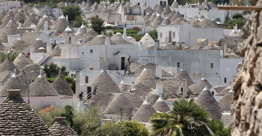 From Bari & Polignano: Alberobello and Matera Full-Day Trip - Getting there from Bari or Polignano: meeting points and vehicle reality