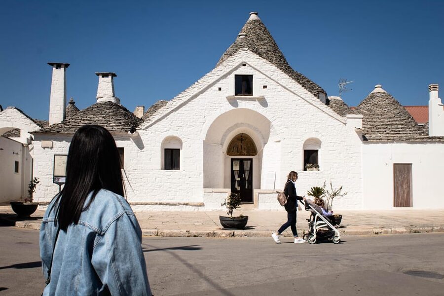 From Matera: tour of Alberobello with private transfer - Private shuttle from Matera: the stress-free way to start