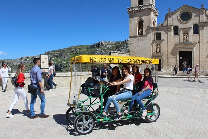 Grand Tour of the Stones in Electric Rickshaw - Electric rickshaw practical tips: hills, pedaling, and group pace