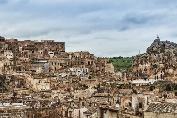 Guided Walking Tour of Sasso Barisano and Sasso Caveoso - Piazza Duomo: an exterior lesson in Apulian Romanesque (from 1270)