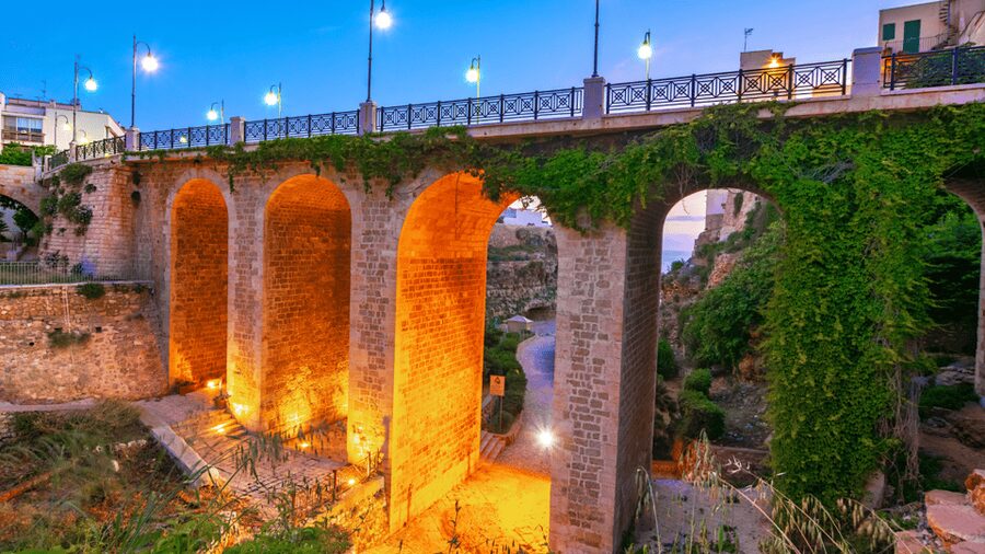 Itria Valley: Polignano, Ostuni, and Locorotondo, from Bari - Ostuni’s White City walk: Santa Maria Assunta and that big piazza