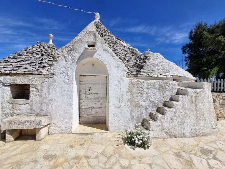 Locorotondo & Martina Franca: Guided e-bike loop tour - Martina Franca in motion: Baroque streets and church-stop moments