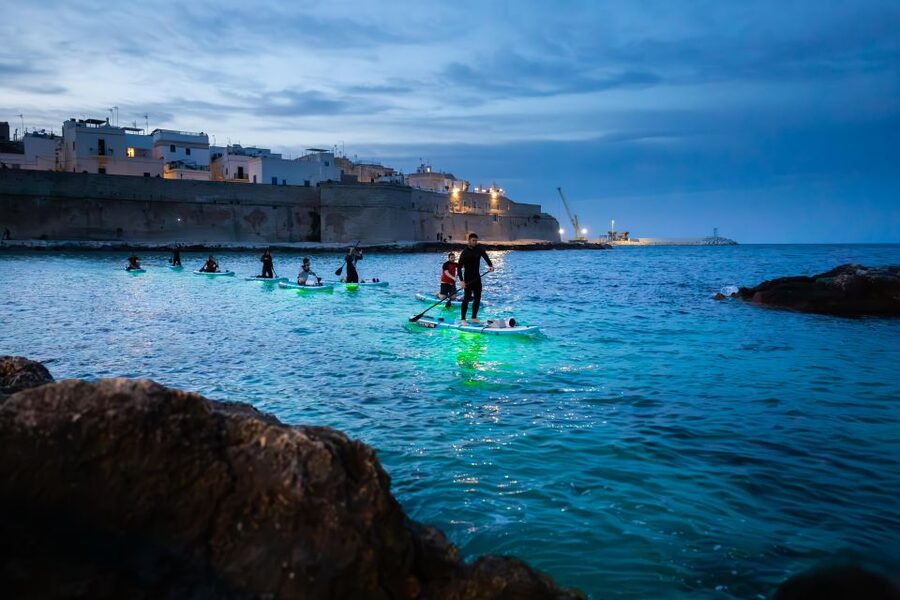 LUZ Sunset in SUP with Aperitif and light show - Getting on a SUP with life jackets (and a wetsuit if needed)