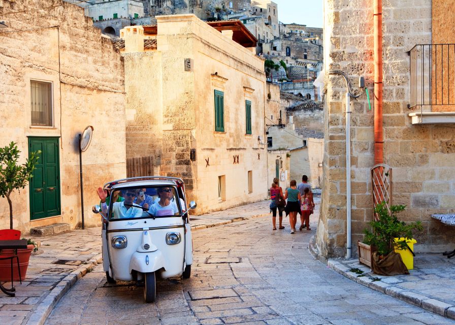 Matera: 2-Hour Walking Tour - Getting your bearings at Piazzetta Pascoli