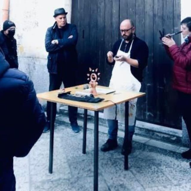 Matera: Handmade Clay Bird Workshop - In the workshop: shaping the clay bird step by step