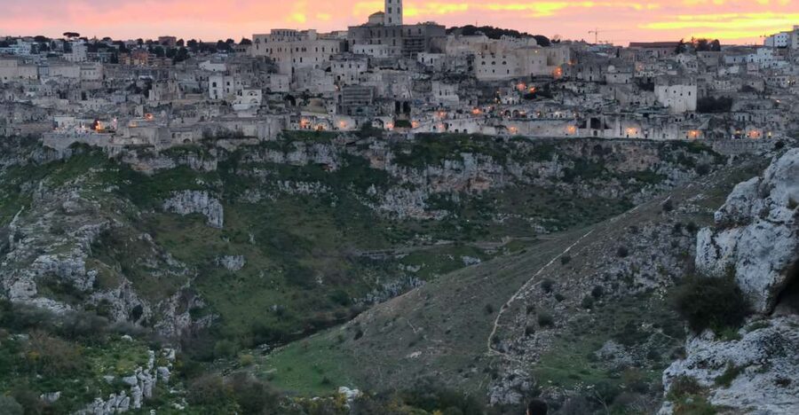 Matera: Hiking tour in the Canyon of the Gravina River - Getting started in Matera: meeting point, timing, and what you’ll need