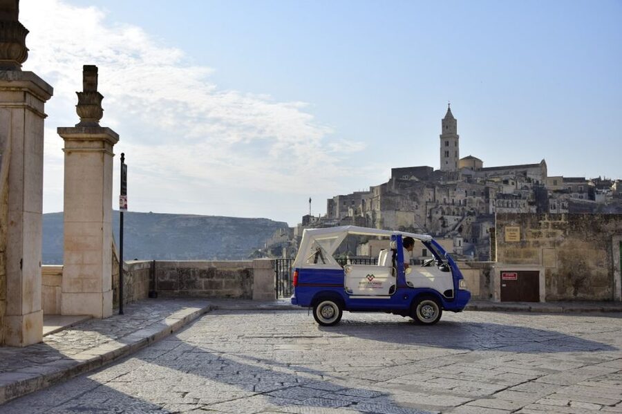 Matera: Panoramic Tuk-Tuk Tour - Entering Matera’s Sassi in a tuk-tuk: how the 45 minutes are used