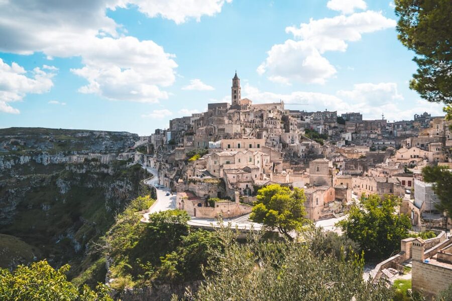 Matera: Private or Group Walking Tour & Cave House Admission - Sassi di Matera in 2 hours: what the walking tour covers