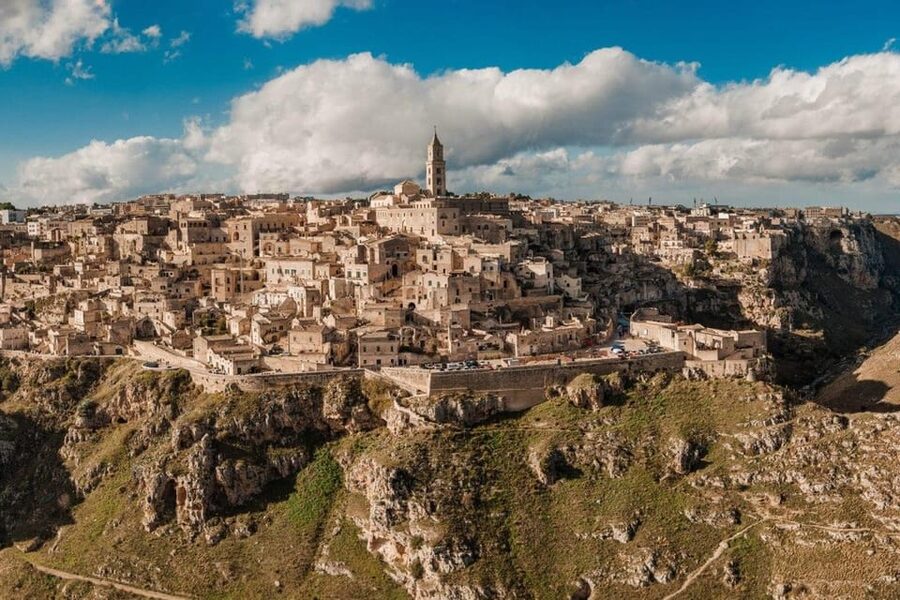Matera: Sassi Tour and Exclusive Underground Site - Starting at Bar Caffè Tripoli and getting your bearings